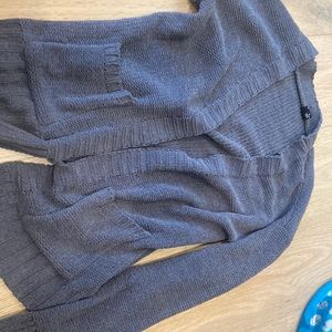 - grey cotton throw over